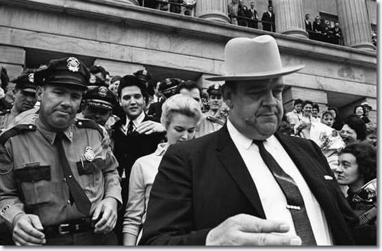 26239640_1602784249811896_6713209385775955428_n